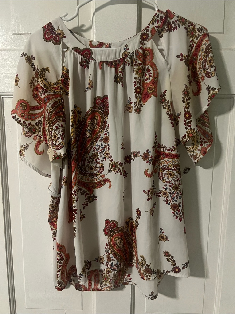Women’s White Paisley Flutter Sleeve Blouse